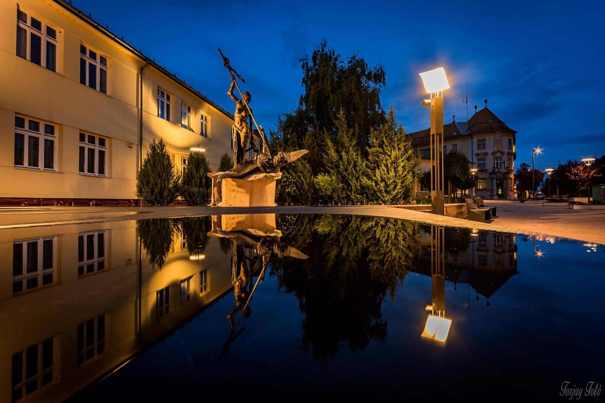 Sztar Motel Etterem Balassagyarmat Exteriér fotografie