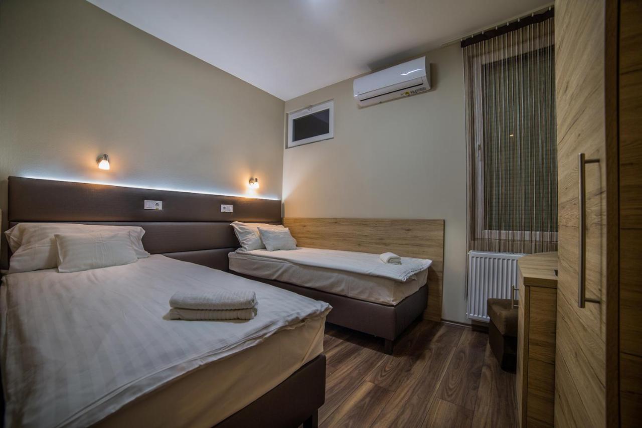 Sztar Motel Etterem Balassagyarmat Exteriér fotografie